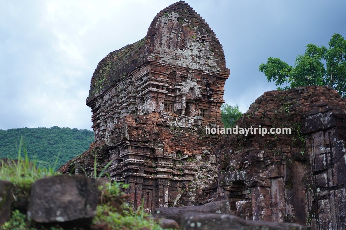 huyen khong cave marble mountains da nang vietnam
